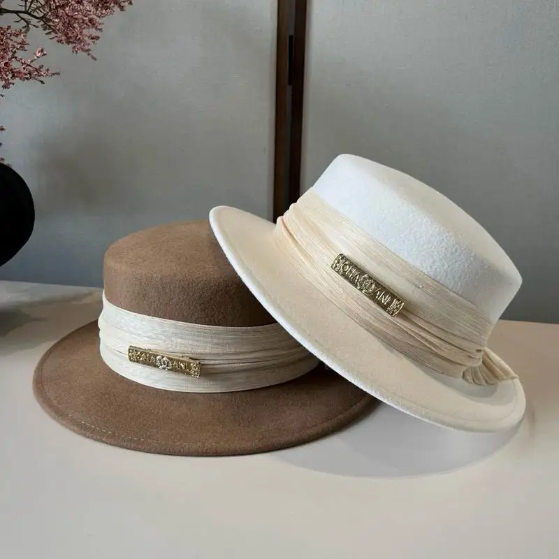 Chanel top hat 090813